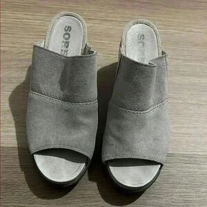 Sorel Women's Grey Suede Slide Sandals